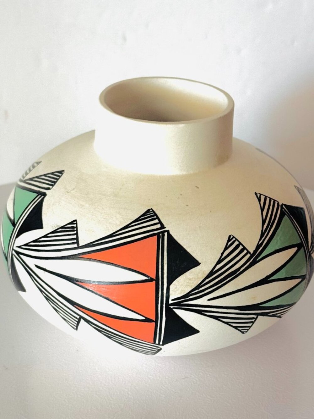 Handcrafted Native American Polychrome 4.5" Vase Acoma Pueblo Signed Catly Vallo